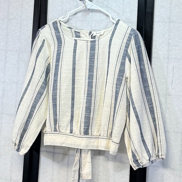 Love J Blue White Striped Crop Top L ¾ Sleeve Button Back Tie Nautical Chic Cool - Picture 4 of 12
